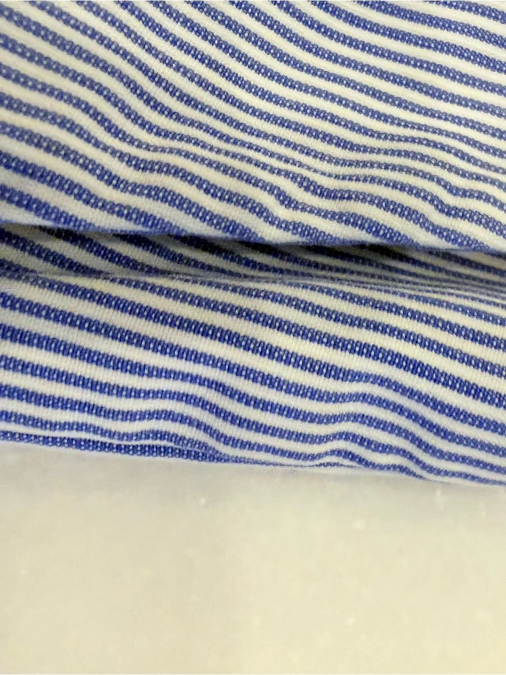 Ralph Lauren Women’s seersucker Shorts Size 10 Blue/White Stripe EUC